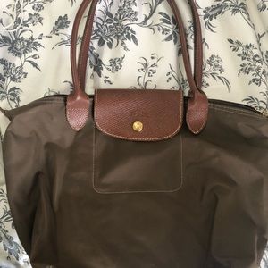 Medium Longchamp Tote in Olive
